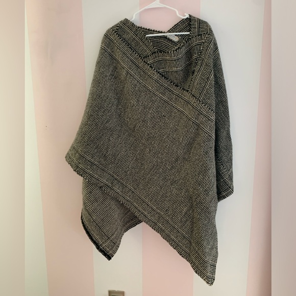 Handwoven Wool Poncho - Picture 1 of 4
